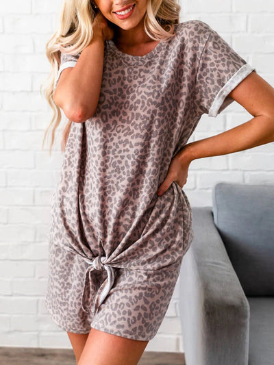 Women'sLeopard Print Short Sleeve Tops and Short Set