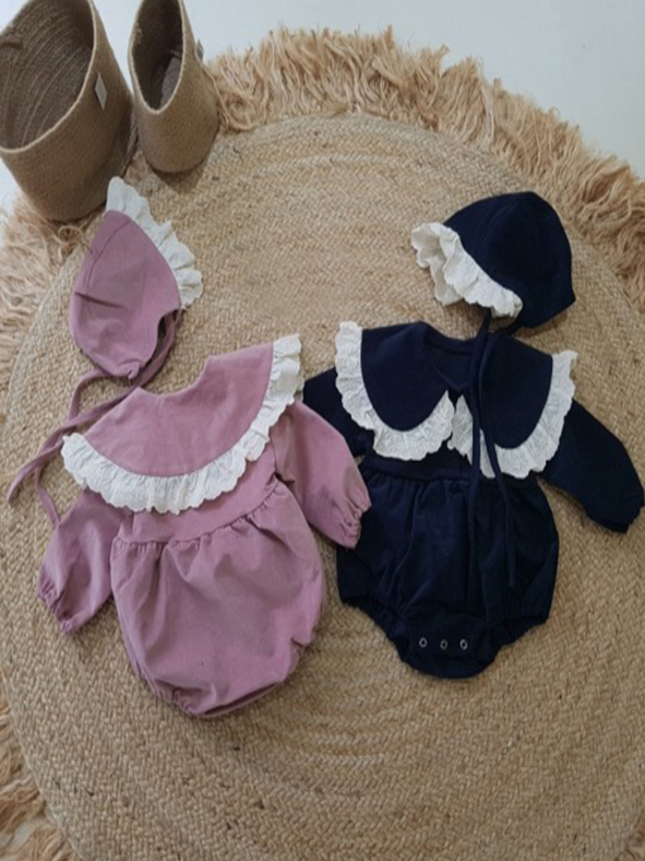 Baby Peter Pan Lace Princess Long Sleeve Onesie with Bonnet Cap