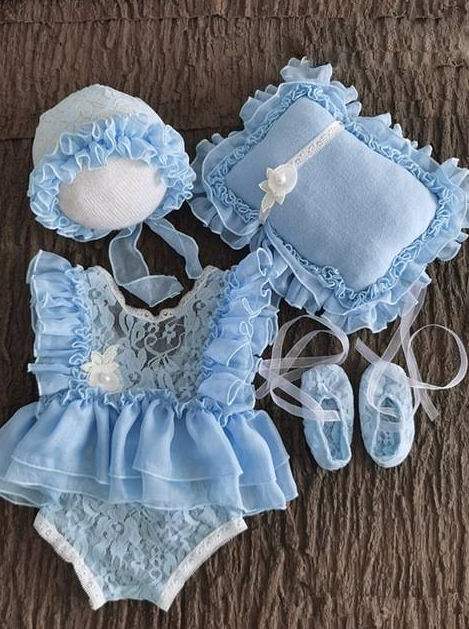 Baby photoshoot skirted onesie with cap, shoes and pillow light blue