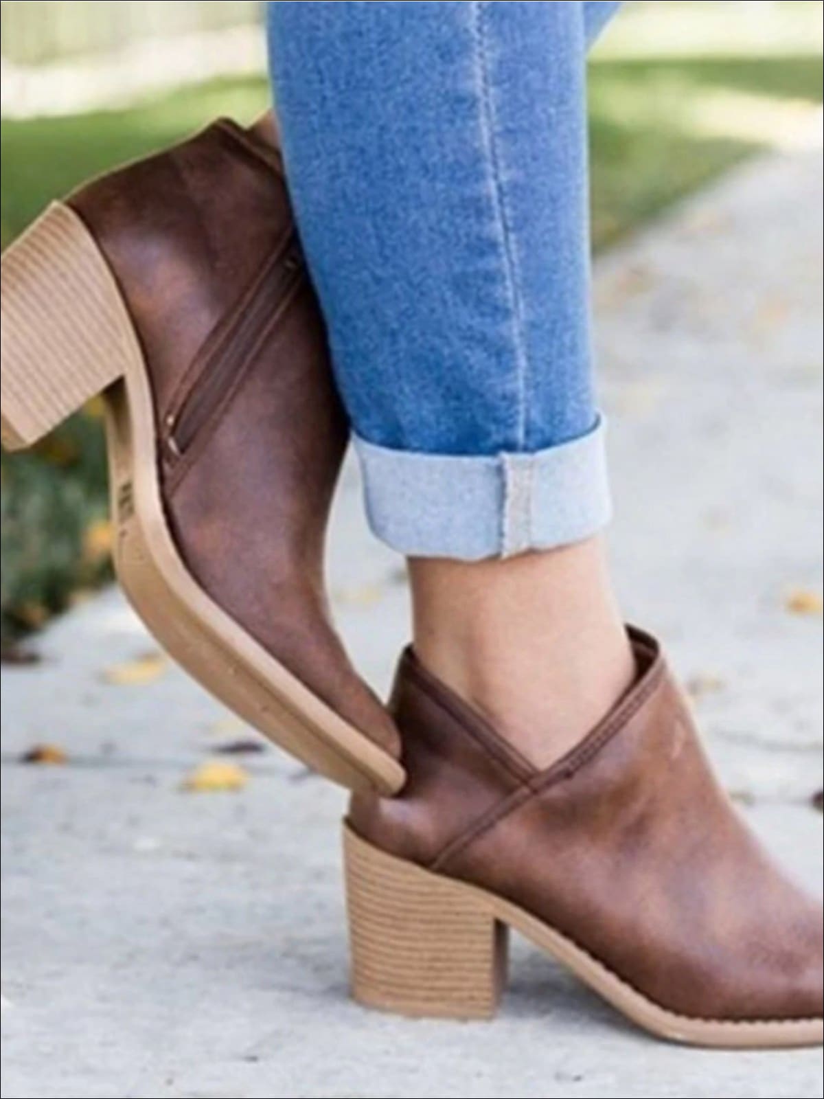 Womens Casual Block Mid Heels Retro Ankle Boots - Brown / 35 - Womens Boots