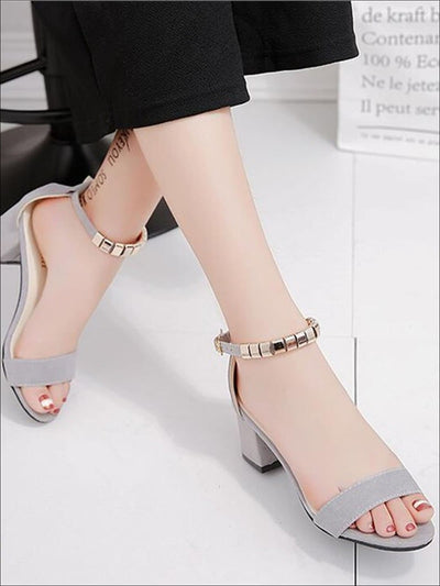 Womens Casual String Bead Block Heel Sandals - Gray / 4.5 - Womens Sandals