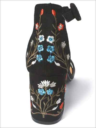 Womens Floral Embroidered Square Heel Fashion Sandals - Womens Sandals