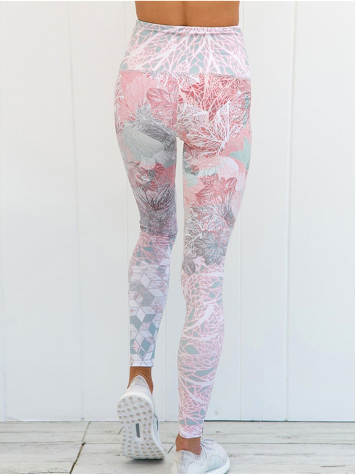 Womens Printed Caged Back Sports Bra & High-Rise Leggings Set - Womens Activewear