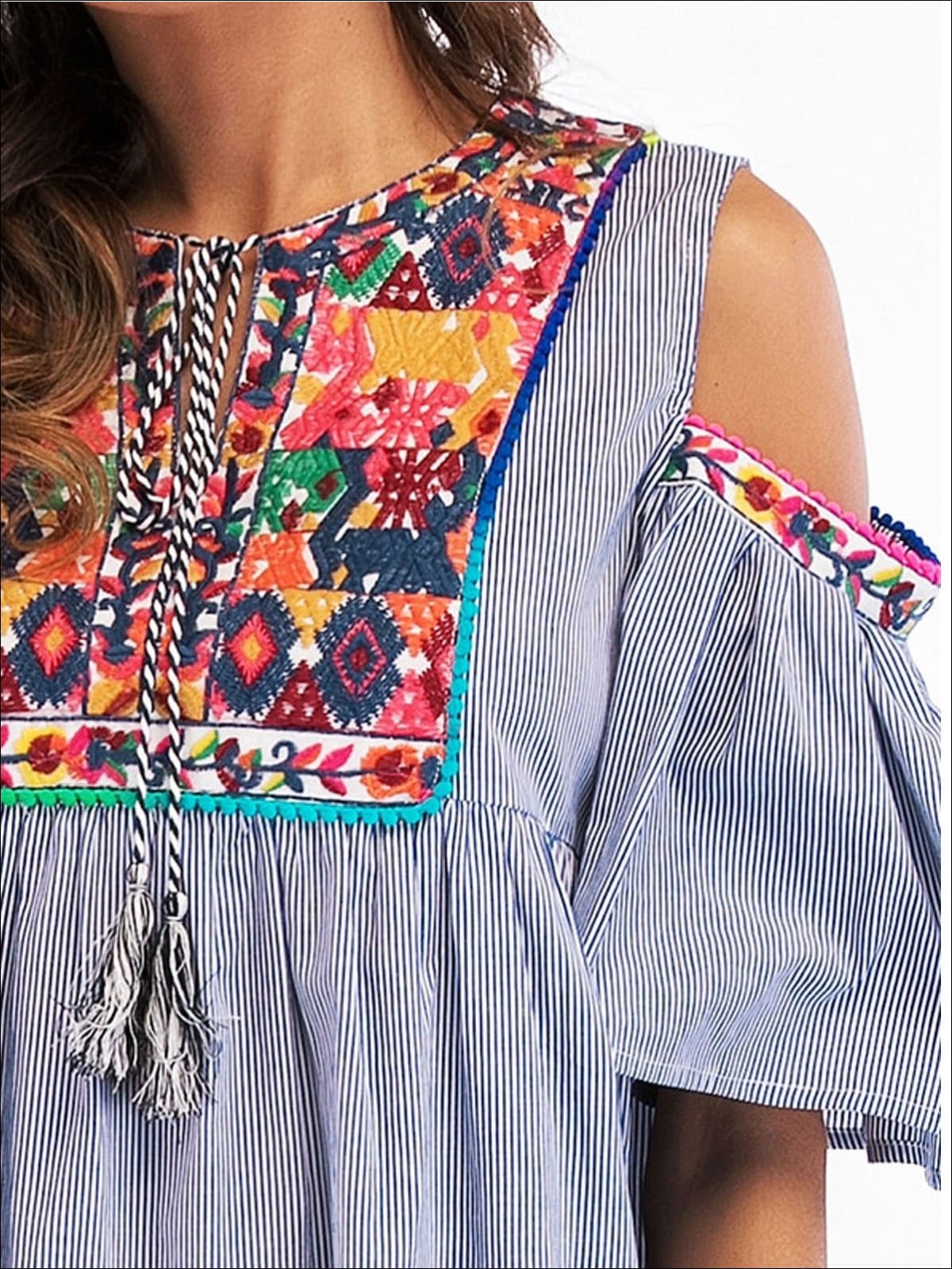 Womens Ruffled Cold Shoulder Maxi Dress With Embroidery Details - Womens Dresses