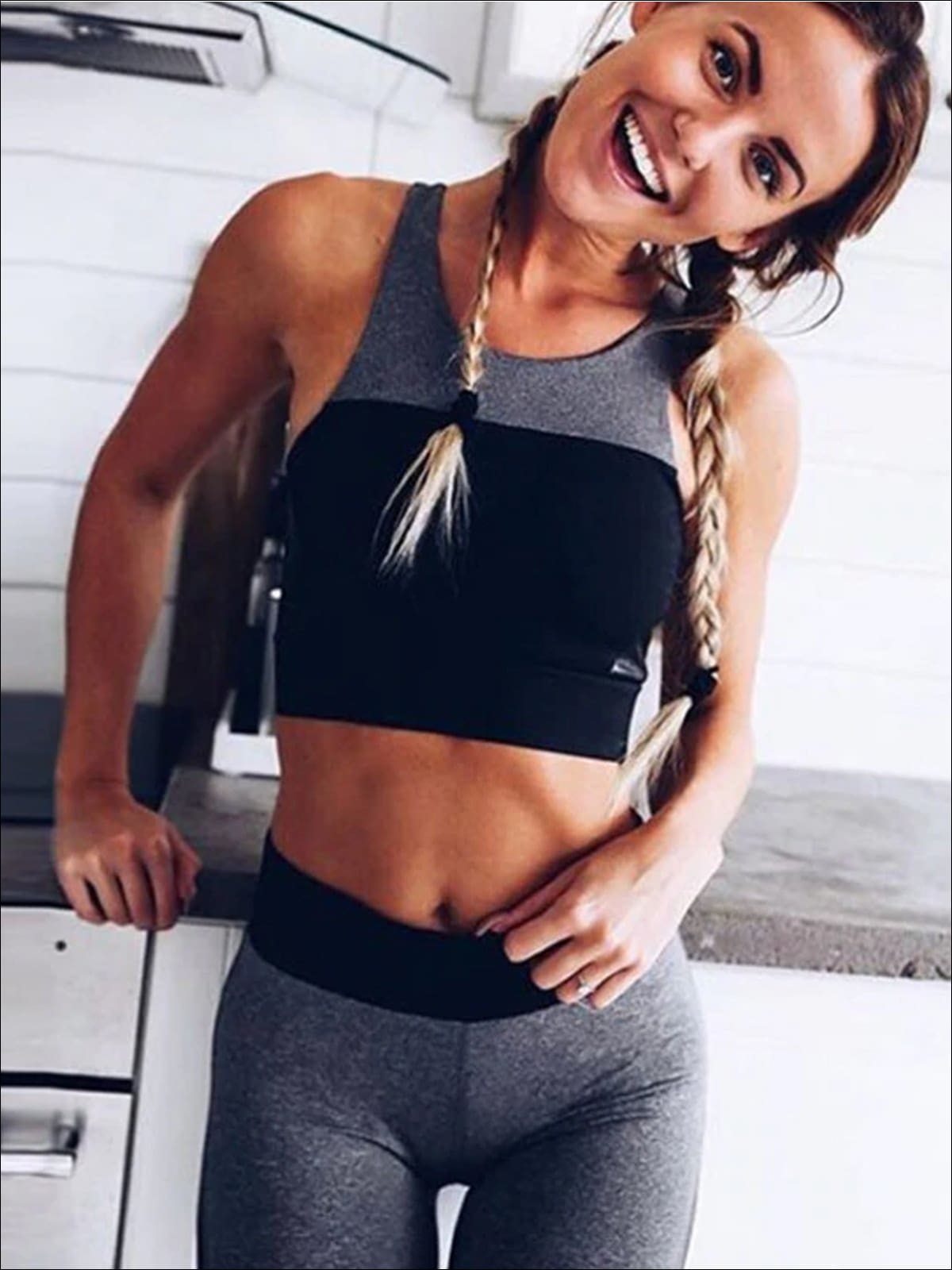 Womens Two Tone Sports Bra & Mid-Rise Leggings Set - Womens Activewear